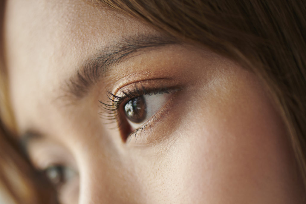 二重術後 目の開きが悪く 眠そうな目になってしまいました 美容整形で失敗しないための秘訣 水の森美容外科