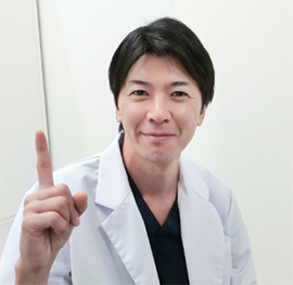 脂肪吸引のポイントを説明する竹江総院長