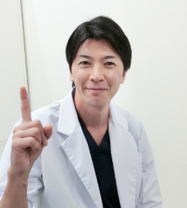 脂肪吸引のポイントを説明する竹江総院長